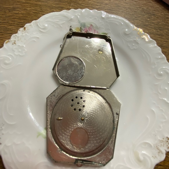 VTG Wristlet Dance Purse Compact - Picture 4 of 7